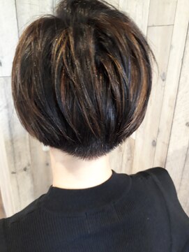 アン リノ(Un Lino) 刈り上げショート