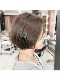 ボブとショートの間ヘア