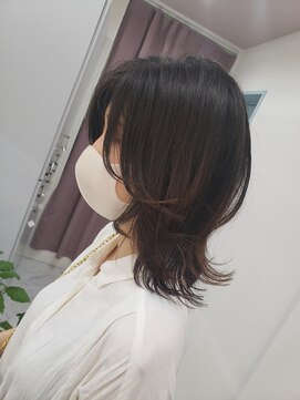 エレラビューティー(ELERA beauty) 外ハネレイヤー小顔カット