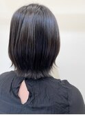 伸ばしかけ、くびれボブ、ダークグレー