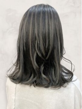 ソフトヘアカッターズ(soft HAIR CUTTERS) 大人かわいいミディアムボブハイライトカラー脱白髪染め