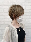 大人ショート×魅せるグレイヘア