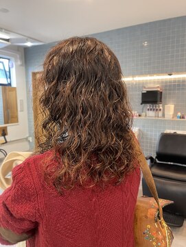 ナループロア ハチ(Nalu pu loa hachi) ドライパーマ/ニュアンスパーマ/ハードパーマ/くるくるパーマ