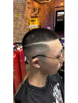 リベリオンヘアー(Rebellion hair) 坊主フェード