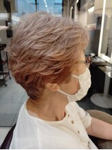 ↓ミセス・シニア世代からの支持も多数！ふんわりと上品なヘアスタイルはお任せください。