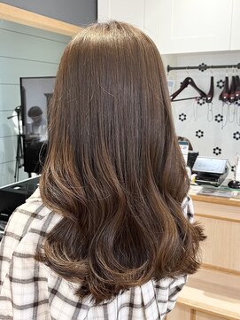 プラグ バイ ネオリーブ(plug by neolive) チェリーブラウン×髪質改善[髪質改善/縮毛矯正/韓国]J