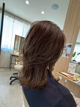 ファムバイアヴァンス(Femme by AVANCE.) 大人の軽やかレイヤーミディ