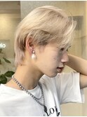 渋谷メンズブリーチカラーミルクティーカラーセンターパート30代