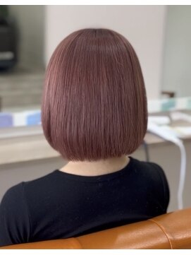 アイル(I'LL) ボブ/タッセルボブ/切りっぱなし/ブリーチ/ピンクベージュ