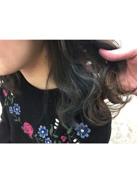 キー(kii) ブルーアッシュのポイントカラー+ブルー