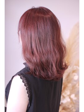 ナブラ(NABLA) ピンクベージュ柔らかミディ