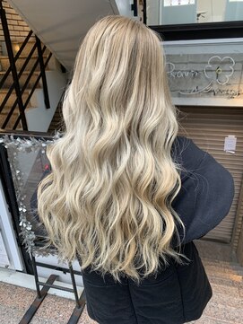 ラフ 難波店(LAFF) #黒髪#ボブルフ#ネビージュ#小顔#ワンレン