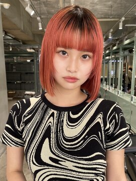 ロジ(loji) パツっと収まりボブ×サーモンピンク