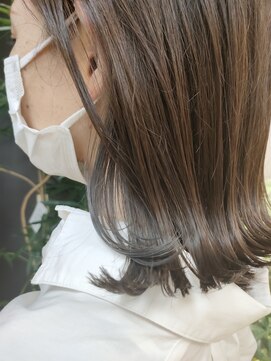 アパルトメント ジェシカ(l'appartement de Jessica) インナーカラー×カーキ