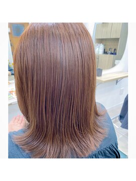 レイ(Ley) ミディアムボブ