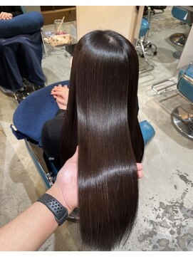 リラエ(Lyrae) 縮毛矯正/髪質改善/美髪カラー/トリートメント【大阪/西梅田】