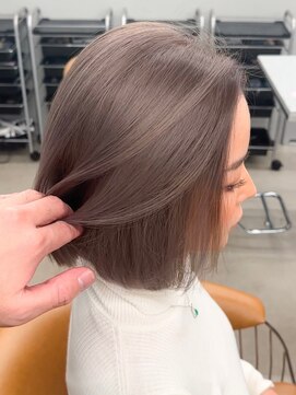 ヨロ 小岩(YOLO) ハイライトカラーミルクティーベージュケアブリーチダブルカラー