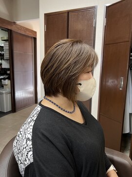 リリ(Liri material care salon by JAPAN) 毛流れが綺麗なレイヤーボブ
