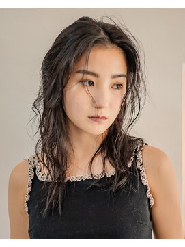 ベンジー 中目黒店(benji) 大人のセミロングヘア 2