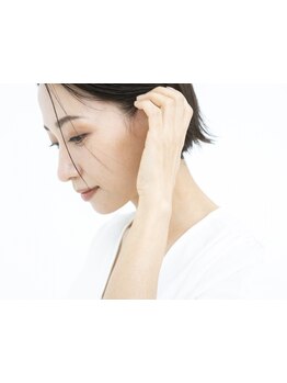 ◆圧倒的技術×センスで創る《小顔ショート》♪顔周りの毛流れでふんわり柔らかく、こなれ感のあるStyleに