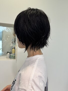 ムニノ(munino) レイヤーウルフボブ