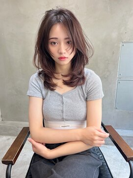 エイチ(H eitf) H【eitf】　原宿　表参道