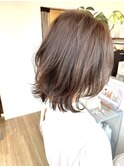 癖毛いかし！ミディアムレイヤー