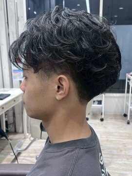 ガーデン 西川田店(garden) 宇都宮メンズカットメンズパーマフェザーパーマセンターパート