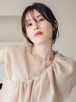 キネン バイ ツリー 宇都宮(kinen by tree)&nbsp;くすみベージュ韓国風巻きヘアアレンジ大人女子ウルフレイヤー