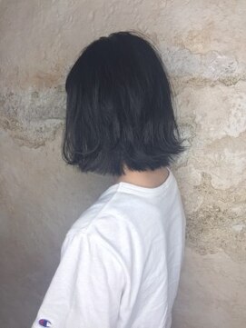 フロール 上大岡(Flor) 【Flor_上大岡】切りっぱなしボブ+ネイビーアッシュ*