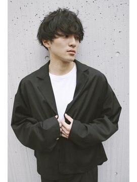 リタ(Lita) ツーブロックマッシュツイストスパイラルパーマニュアンスパーマ