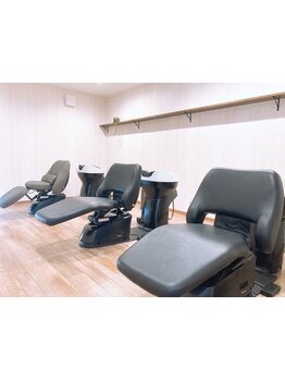 《柳原》フルフラットの”YUMEシャンプー台”で極上のヘッドスパ体験を…髪も心も癒やされ、最高の時間を─