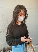 コテでのスタイリングは苦手、、、でもカールヘアを楽しみたいという方はパーマスタイルがオススメ！！