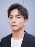 ビジネスマンにも人気のアップバングショートスタイル