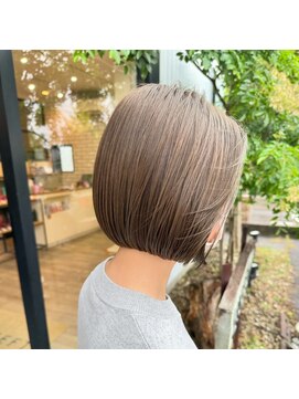 シフト(SHEEFT) シルキーベージュブリーチカラー＊大人可愛いこなれヘアボブ