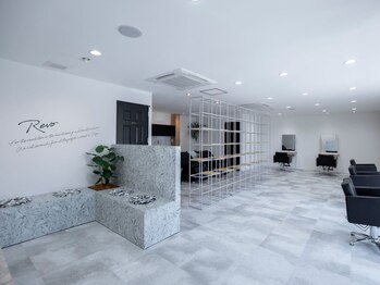 レボ(Revo)の写真/実力派スタイリスト在籍★トレンドを取り入れた再現性の高いstyleが魅力の10代20代の為のメンズサロン！
