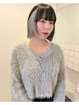 チーカ(chica) インナーカラー ホワイトベージュ×レイヤーボブ