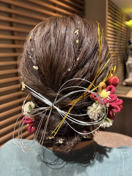 パインデゴールド(Pine de Gold) 和装アレンジ