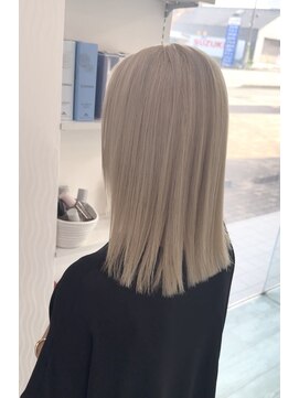 ビースト(BEEST) blonde
