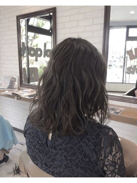 ストップレディー(stop lady) 外国人風ブルーサファイアカラー