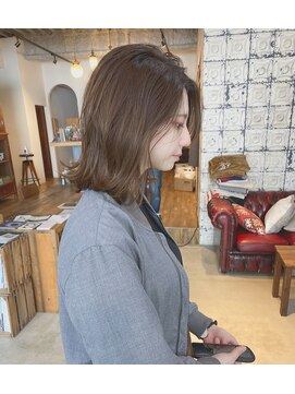 ロティー(loty) 【loty川原一高】シアーアッシュ×切りっぱなしボブ