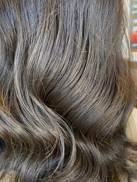 ティンク Hair Tink 透明感アッシュ