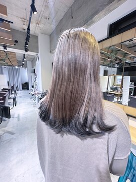 トゥルース 獨協大学前店(Hair&Make TRUTH) デザインカラー。裾カラー