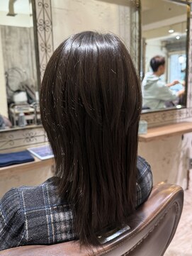 シェリー(cherie) セミロングウルフカット