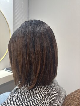 アオ 花咲町(a-o) 結んでもおろしてもが可能な長さのボブ♪