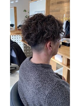 ストーリアエフ カミトザッカ(storia.f kami to zakka) 大人スパイラルパーマと白髪ぼかしハイライト