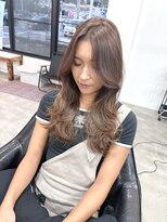 ウィリーベル 沖縄(WILLIE BELLE)&nbsp;大人フェミニンロング/レイヤーカット/ヌーディーベージュ