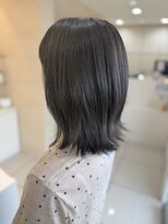 ヒビカ(HIBIKA) くびれ外ハネボブ オリーブグレージュ