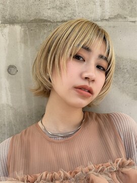 ピークアブー アヴェダ ギンザシックス(PEEK-A-BOO AVEDA GINZASIX) ハイトーンカラーが映えるレイヤーボブ