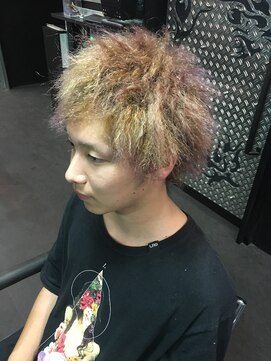 ゾーマ(ZOUMA) ハイトーンツイストパーマ！　トリックヘア